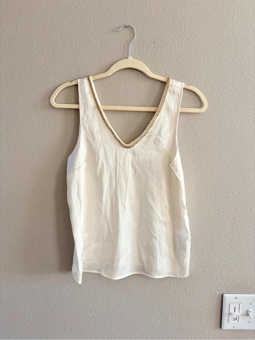 Rachel Zoe Cream V-Neck Tank with Gold Chain Trim XS